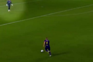 骗到你了！守门员怎么直接让出空门？原来是他的策略！