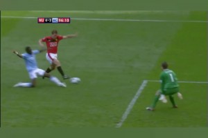 弗格森时间！欧文读秒破门上演绝杀，助曼联赢下曼市德比！