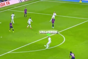 摘球推进一把抓！名场面：克罗斯主导皇马的反击！