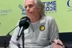 利雅得胜利主帅讽刺新月施压裁判，新月官方发声明谴责！