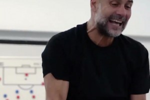 激情四射！沉浸式体验瓜迪奥拉更衣室内的严肃训话