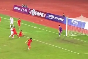 汪士钦失误送大礼！U23国足去年曾0-1不敌越南