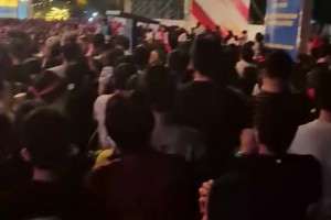 欢迎来到图书馆！实拍：国足U23进球时，鸦雀无声的越南球迷！