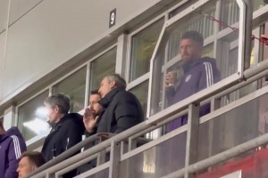 准备提拔年轻人？卡里克观看U21的比赛