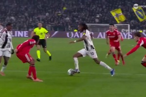 尤文打破僵局！图拉姆禁区内劲射近角破门！本菲卡门将扑救不及！