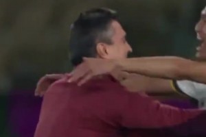 贺炜在半决赛亮出金句：中国足球很长时间没有打过这么富裕的仗了