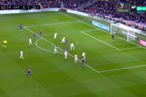 天才的灵感！西语解说回顾当年苏亚雷斯的脚后跟神仙球！