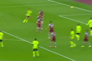 早已在后排埋伏许久！一起来欣赏赖斯的精彩关键球时刻！