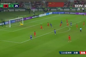 国足连丢2球❗️贺炜：这球被对方反抢了，打门，又进了