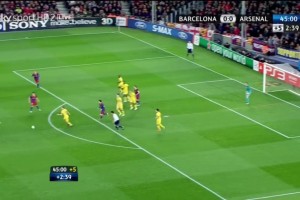 马斯切拉诺最喜欢的一粒梅西进球！天才总是刹那之间就做好选择！