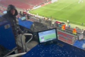 新诺坎普球场天花板漏水，许多媒体设备因此故障