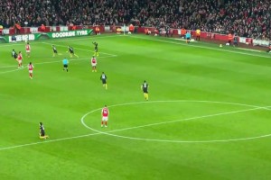 曼联球迷实拍：库尼亚进球后利马的反应，他有多爱我们的俱乐部