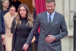 用爱回应！贝克汉姆一家手牵手现身公众视野，其他儿子陪伴着女友