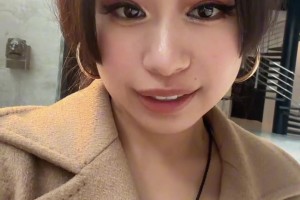 大老师：去年我还当面祝贺阿莫林生日快乐，但现在我咋不想他了呢