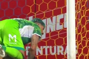 里卡多再现！智利球队门将点球大战脱手套扑两点帮球队夺冠！