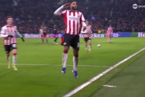 拜仁1-1遭埃因霍温扳平！塞巴里世界波直挂死角！