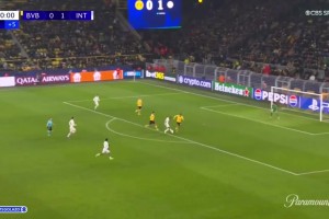 国米补时锁定胜局！迪乌夫戏耍多特防线打门折射破门！