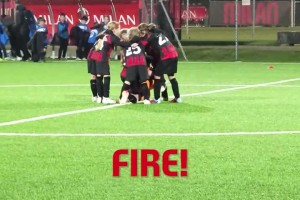 耳濡目染！一起来看AC米兰少年女将们的鼓劲时刻！