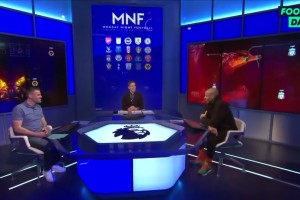 天生的幽默细胞！名场面：亨利当年重返解说席，和卡拉格忍俊不禁