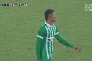 迈阿密补时2-1绝杀国民竞技！里贝罗解围自摆乌龙送礼！