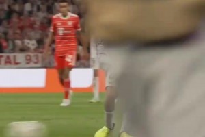 有些东西就是天赋！佩德里一开始就展现了过人的球商和小技术！