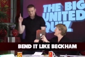 这给为难的！珍藏影像：曼联小游戏，鲁尼抽到贝克汉姆……