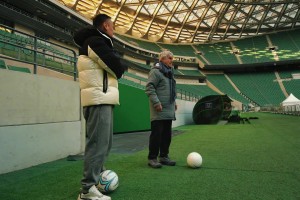 师徒叙旧❤！米卢在徐云龙的陪同下造访新工体