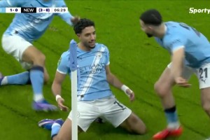 曼城梦幻开局！赖因德斯送妙传，马尔穆什开场6分钟破门！