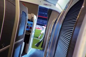 这就是伯纳乌的魅力吗？第一视角体验为皇马踢球！