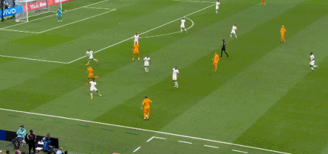 荷兰2-0卡塔尔 加克波连续3场破门德容补射插图8