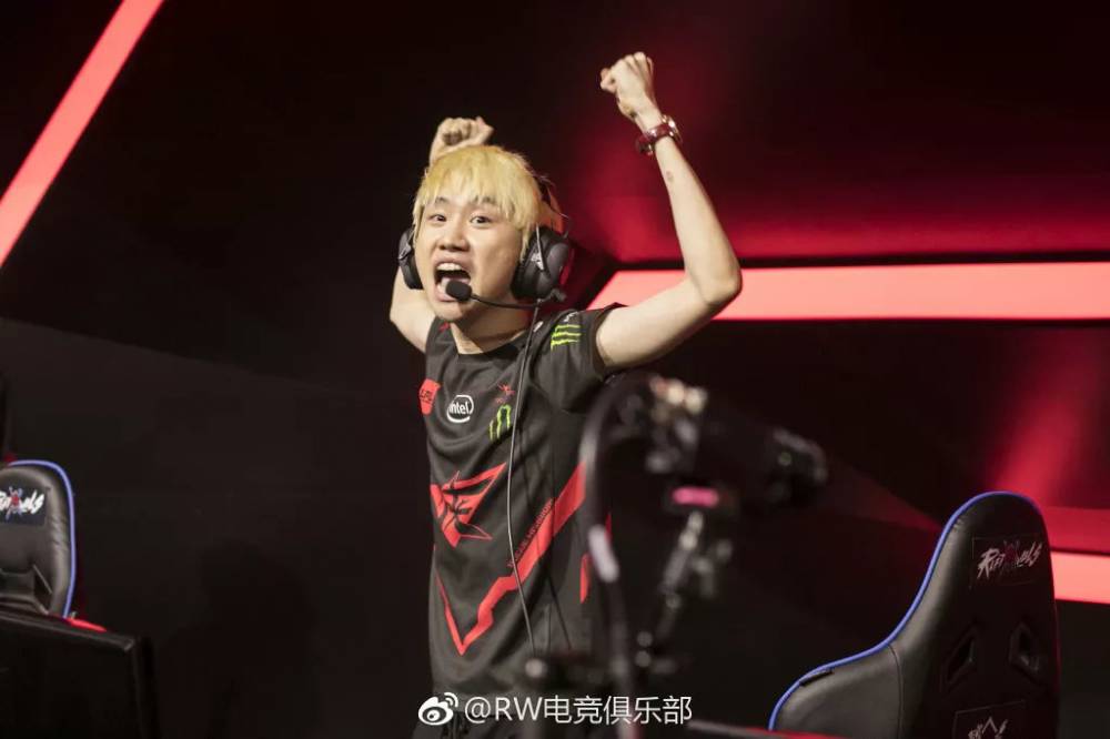 fpx.doinb:从lspl"皇帝"到lpl第一位"中国女婿"