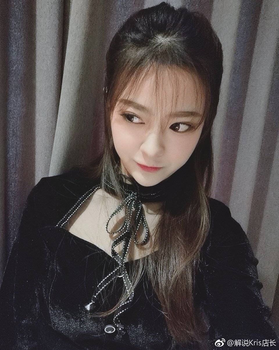 一起了解lpl美女解说kris这个寒冰推塔快的一
