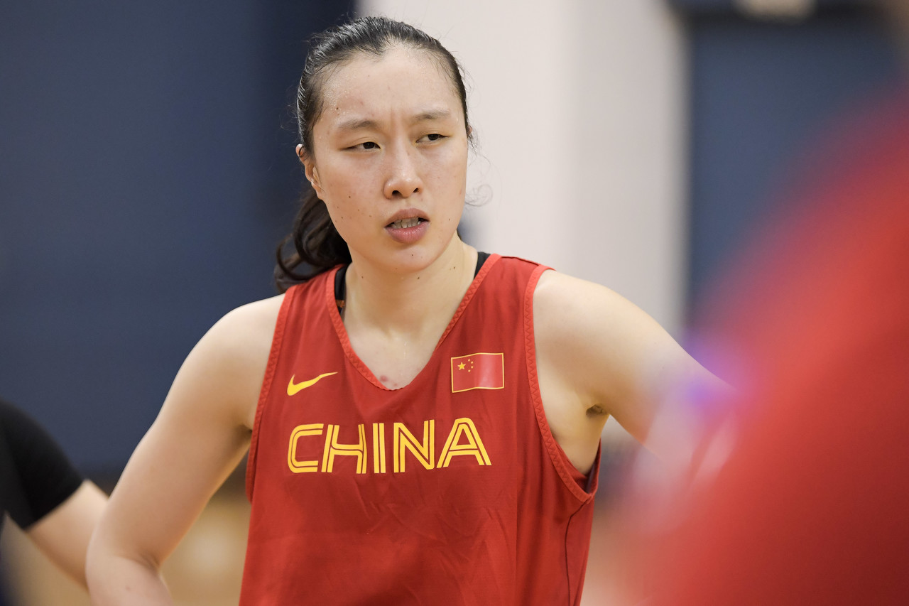 憾负美国，无缘首冠，中国女篮依然追平史上最佳战绩 | 极目新闻