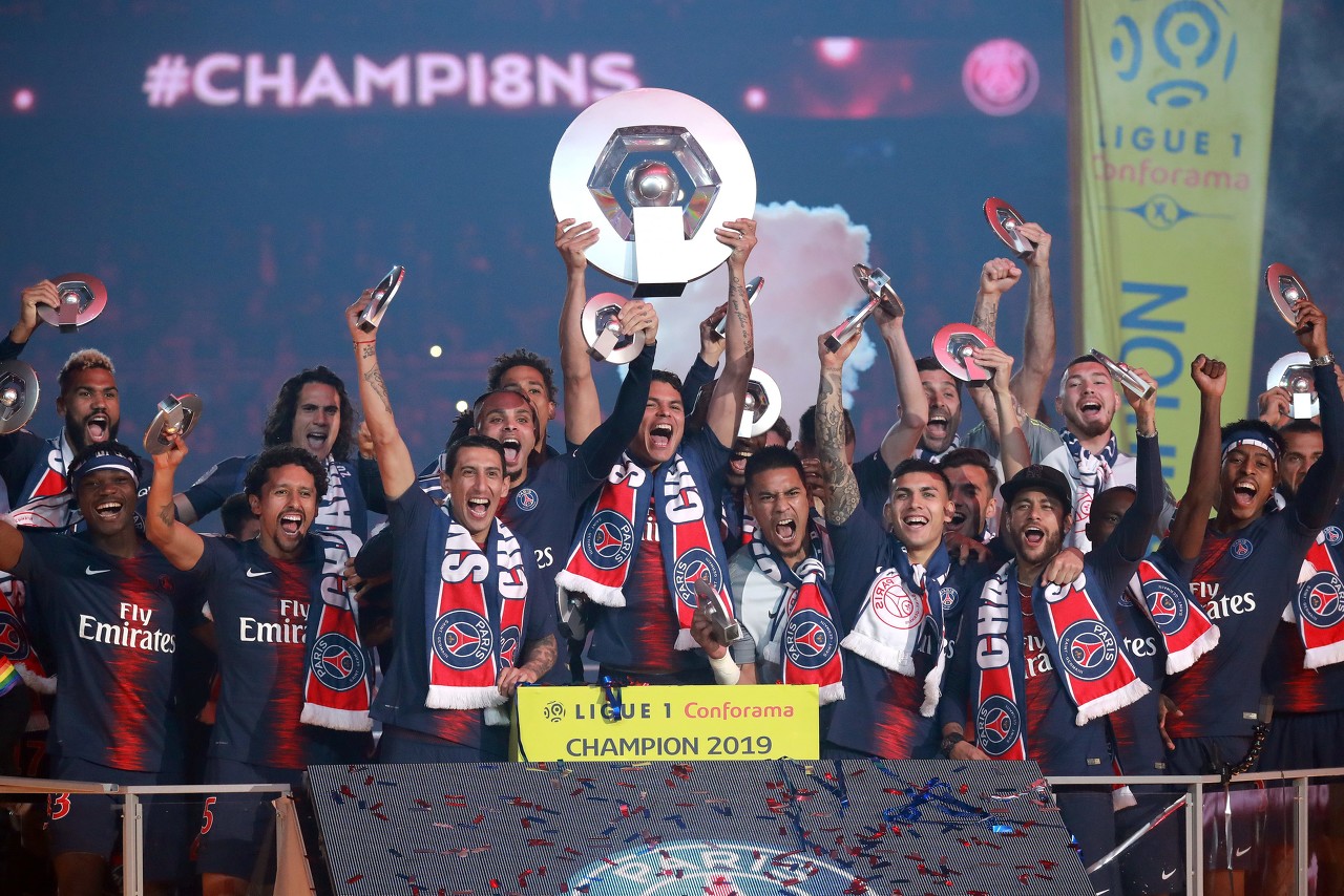队报：本赛季法甲奖杯可能由巴黎名宿颁发，彰显球队历史和传承