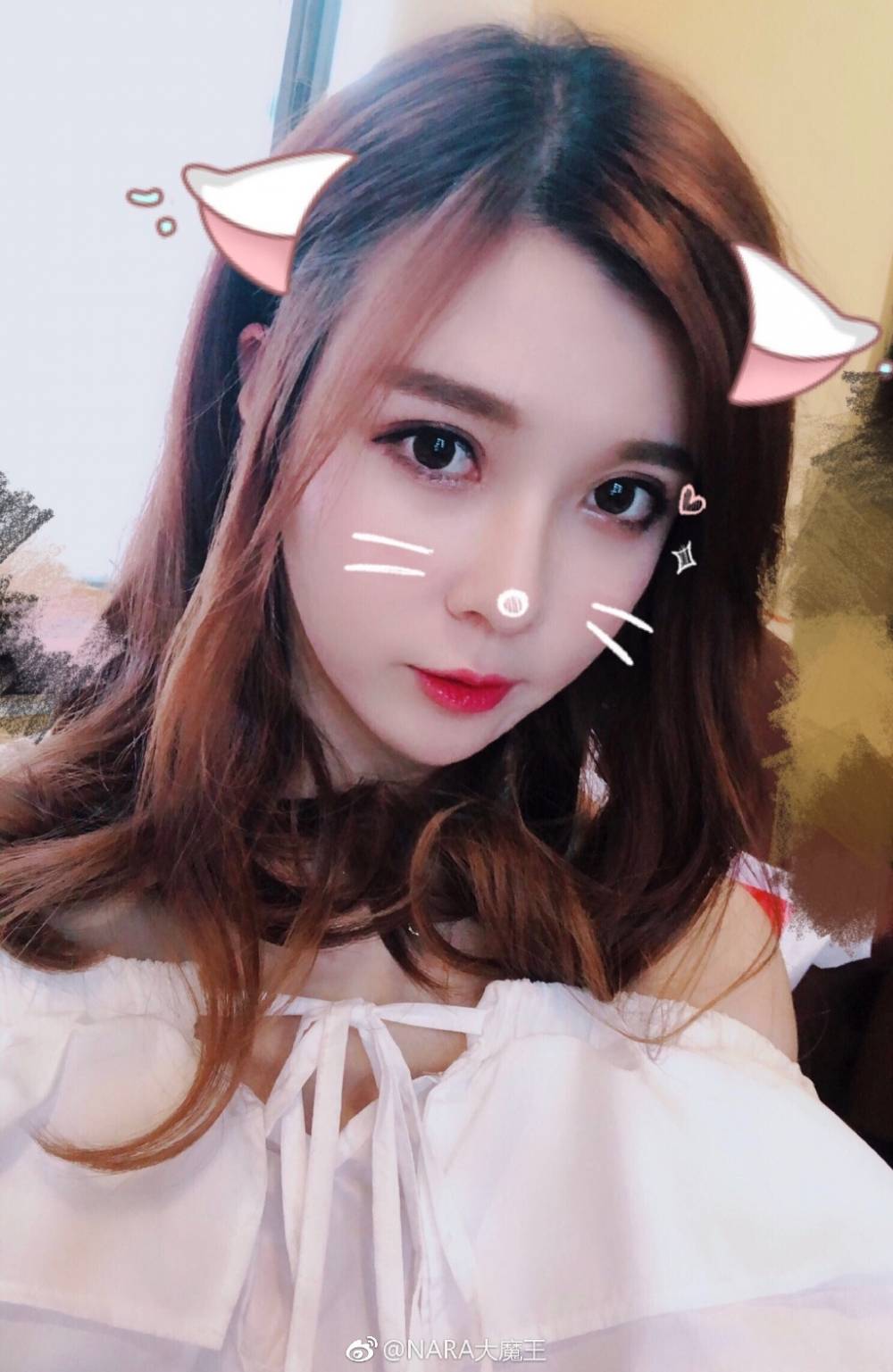 带你看遍lpl各队主场主持人:lgd现场女主持nara大魔王