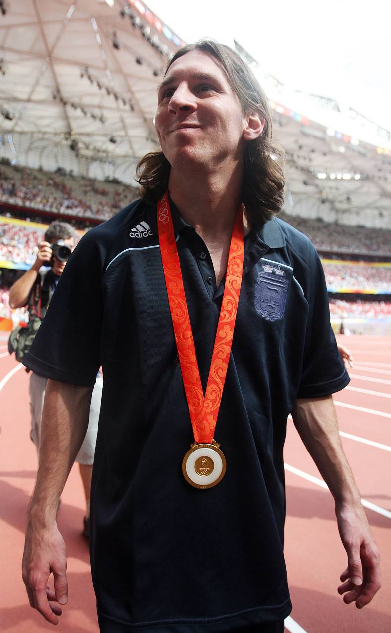 上周,梅西刮掉了大胡子.一组旧照回顾那几年没留胡子的梅老板