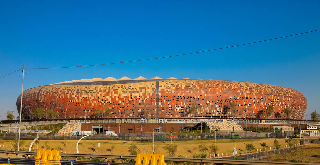 2010年，实现种族和解的南非第一次举办世界杯的足球城体育场