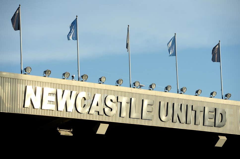 镜报：利物浦和热刺等十家俱乐部反对纽卡收购案