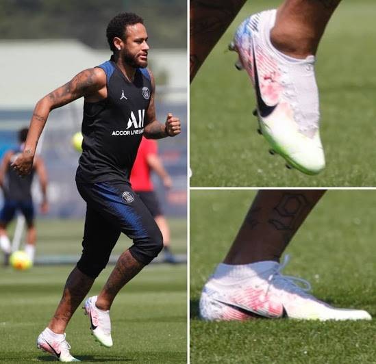 内氏黑科技内马尔训练拆除右脚鞋带左脚鞋带原封不动