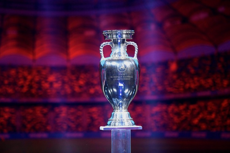 泰晤士报：英足总和欧足联已经否决欧洲杯只在英国举行的方案