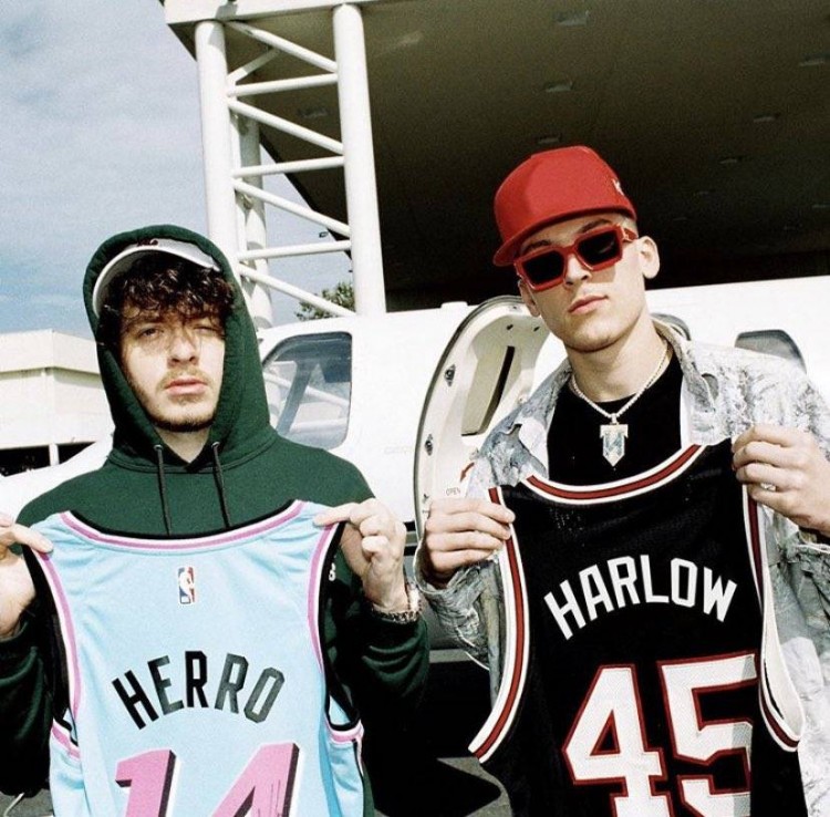 美国说唱歌手jackharlow明日发布歌曲泰勒希罗