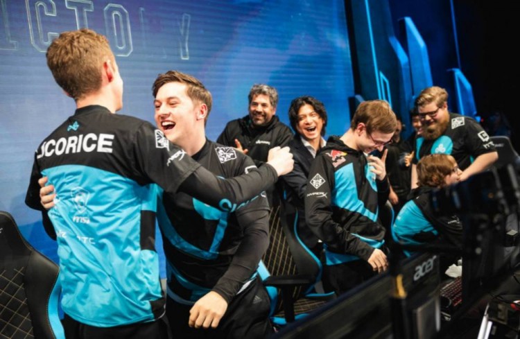 c9再度告别上单老将licorice并发文一个时代的终结