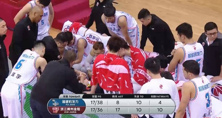 团队篮球！浙江上半场打进17个球 均来自直接助攻