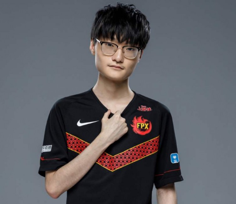 反复横跳tian微博id重新加上fpx前缀遏制转会流言