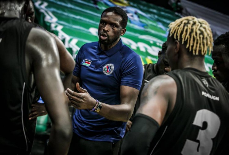 非锦赛资格赛面包率领尼日利亚大胜鲁尔邓执教的南苏丹