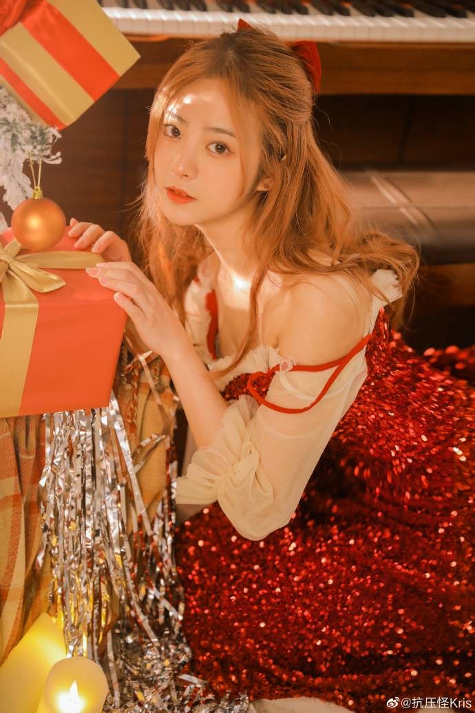 lol解说kris晒照营业一下