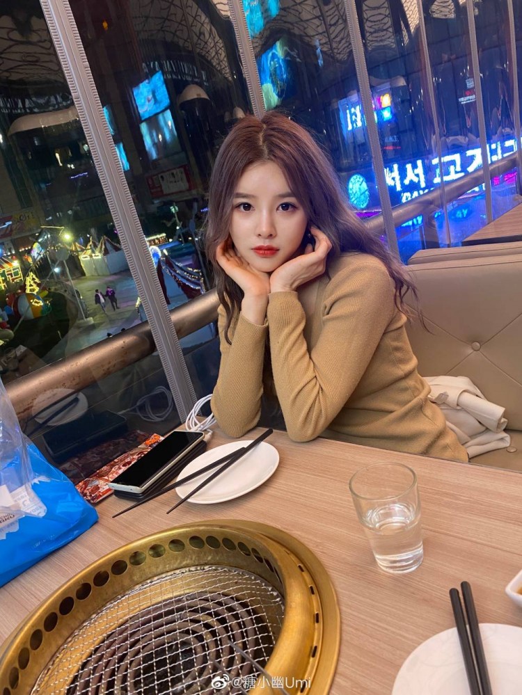 doinb妻子糖小幽微博晒照fpx嘉宾牌抢眼