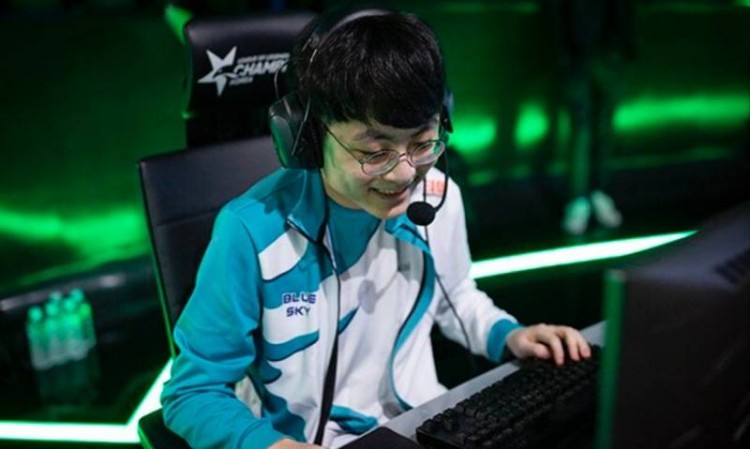 showmaker沙皇打佐伊是实力之争中路先选英雄没关系