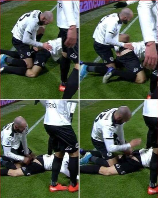 辣眼睛斯佩齐亚球员脱下队友裤子并拍打其屁股庆祝进球