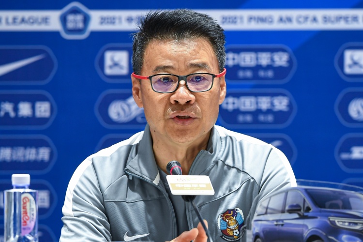 记者：吴金贵决定辞职，青岛队主要问题还是欠薪